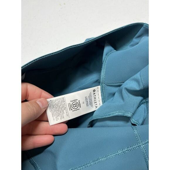Athleta Cosmic Bermuda Shorts Womens Sz 10 Borealis Teal Stetch - Picture 3 of 7